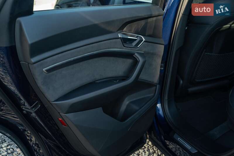 Внедорожник / Кроссовер Audi e-tron 2021 в Черновцах