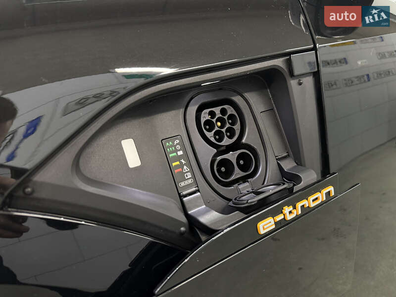 Позашляховик / Кросовер Audi e-tron 2019 в Дрогобичі