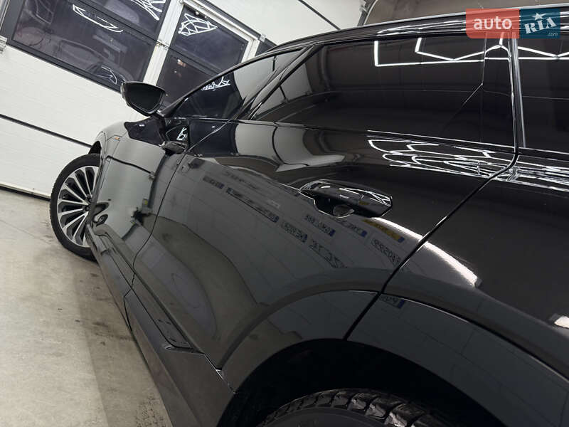 Позашляховик / Кросовер Audi e-tron 2019 в Дрогобичі