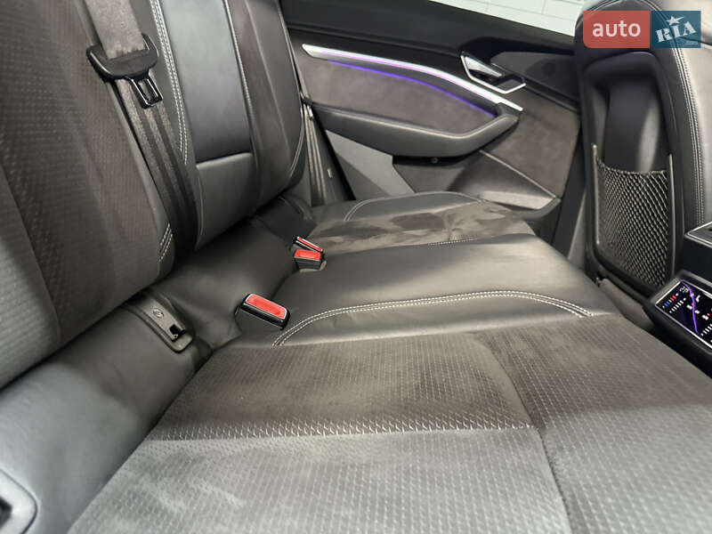 Позашляховик / Кросовер Audi e-tron 2019 в Дрогобичі