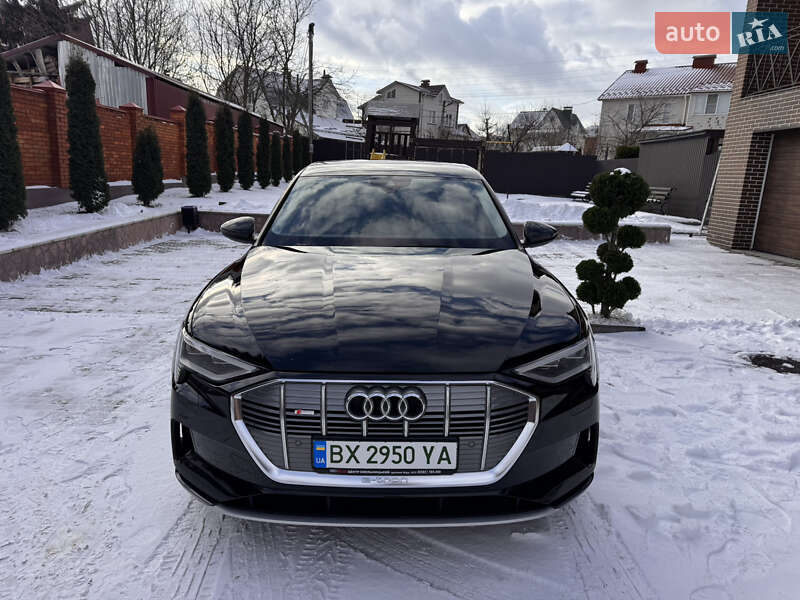 Внедорожник / Кроссовер Audi e-tron 2022 в Хмельницком