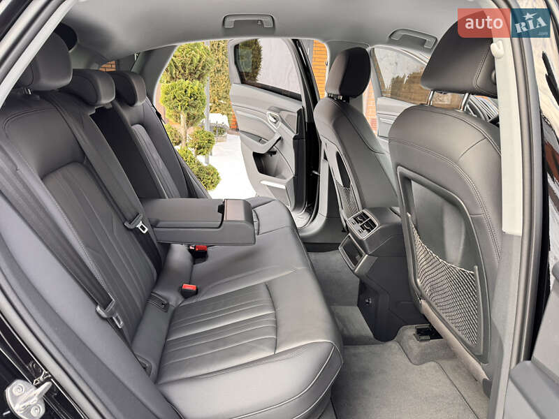 Внедорожник / Кроссовер Audi e-tron 2022 в Хмельницком