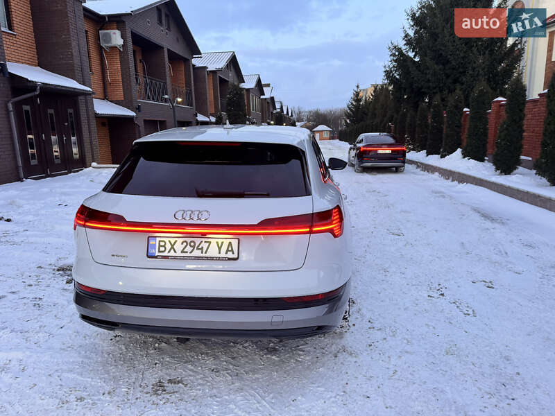 Позашляховик / Кросовер Audi e-tron 2022 в Хмельницькому фото 6 Позашляховик / Кросовер Audi e-tron 2022 в Хмельницькому