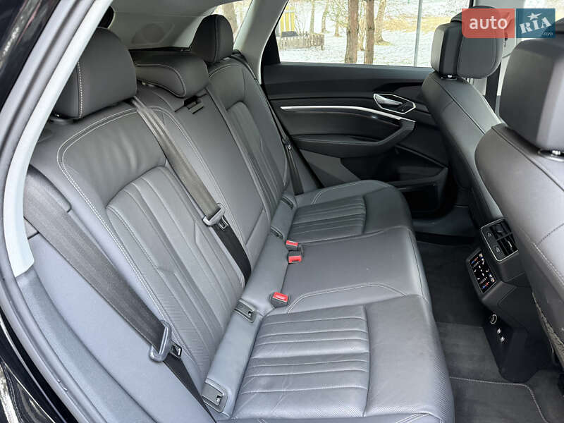 Внедорожник / Кроссовер Audi e-tron 2019 в Дрогобыче