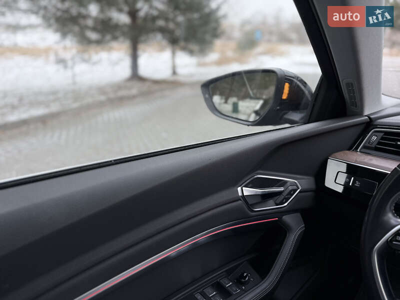 Внедорожник / Кроссовер Audi e-tron 2019 в Дрогобыче