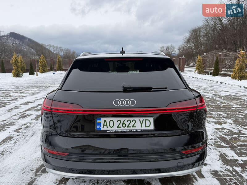 Внедорожник / Кроссовер Audi e-tron 2020 в Сваляве фото 8 Внедорожник / Кроссовер Audi e-tron 2020 в Сваляве