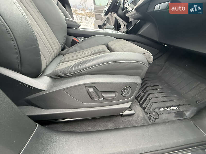 Внедорожник / Кроссовер Audi e-tron 2020 в Сваляве фото 33 Внедорожник / Кроссовер Audi e-tron 2020 в Сваляве