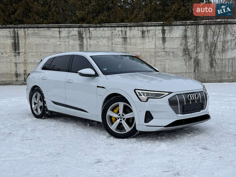 Внедорожник / Кроссовер Audi e-tron 2021 в Ровно