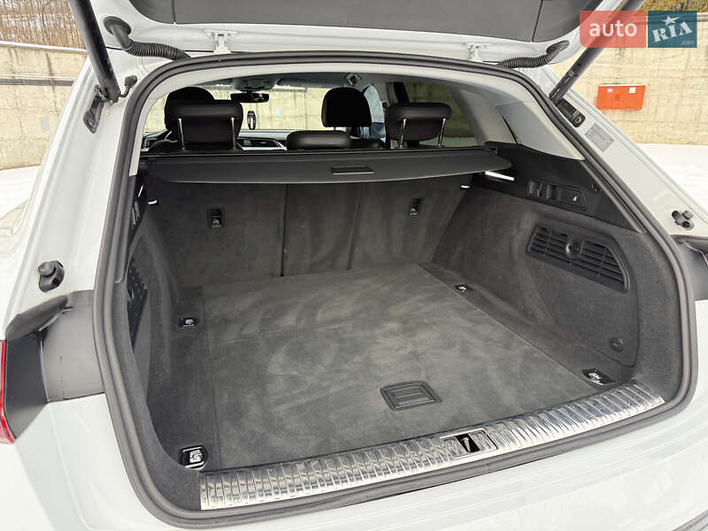 Внедорожник / Кроссовер Audi e-tron 2021 в Ровно