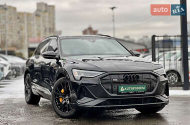Позашляховик / Кросовер Audi e-tron 2022 в Києві