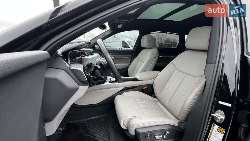 Внедорожник / Кроссовер Audi e-tron 2022 в Киеве