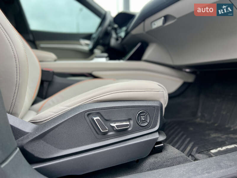 Внедорожник / Кроссовер Audi e-tron 2022 в Киеве