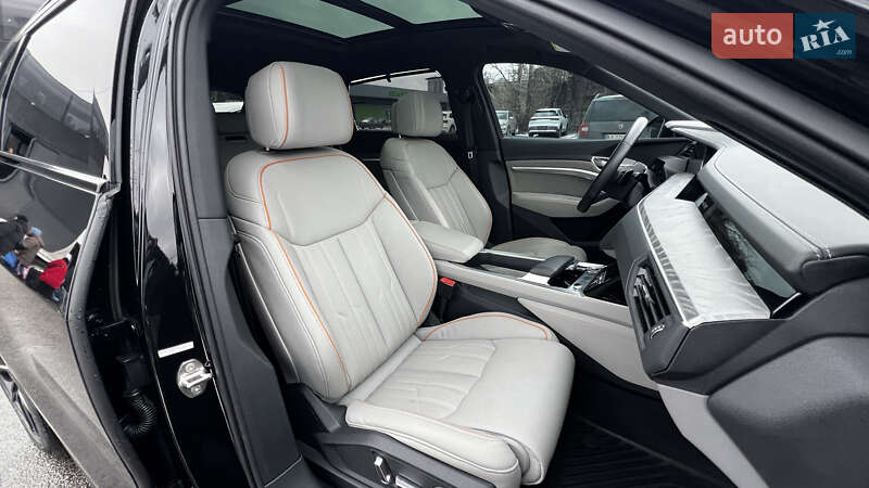 Внедорожник / Кроссовер Audi e-tron 2022 в Киеве