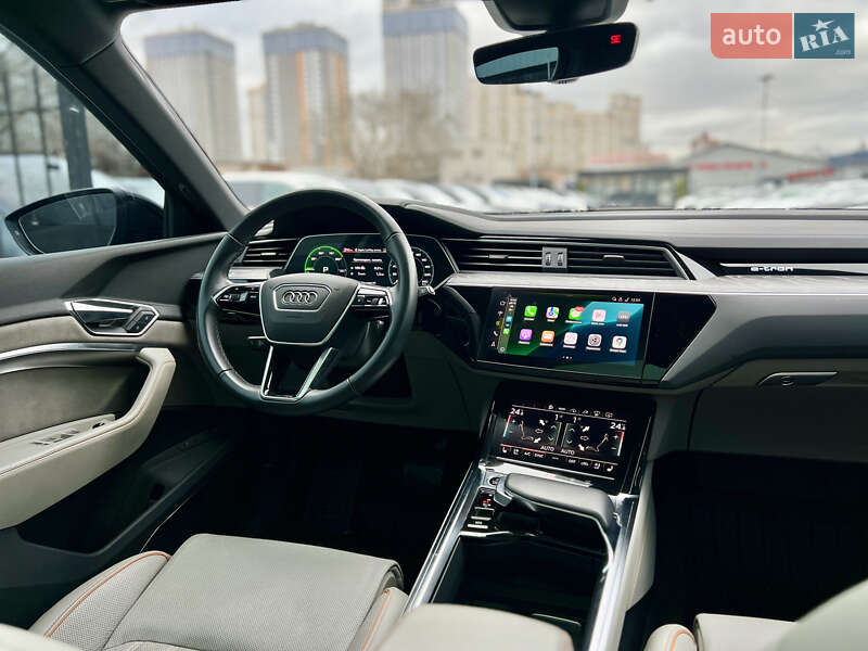 Внедорожник / Кроссовер Audi e-tron 2022 в Киеве