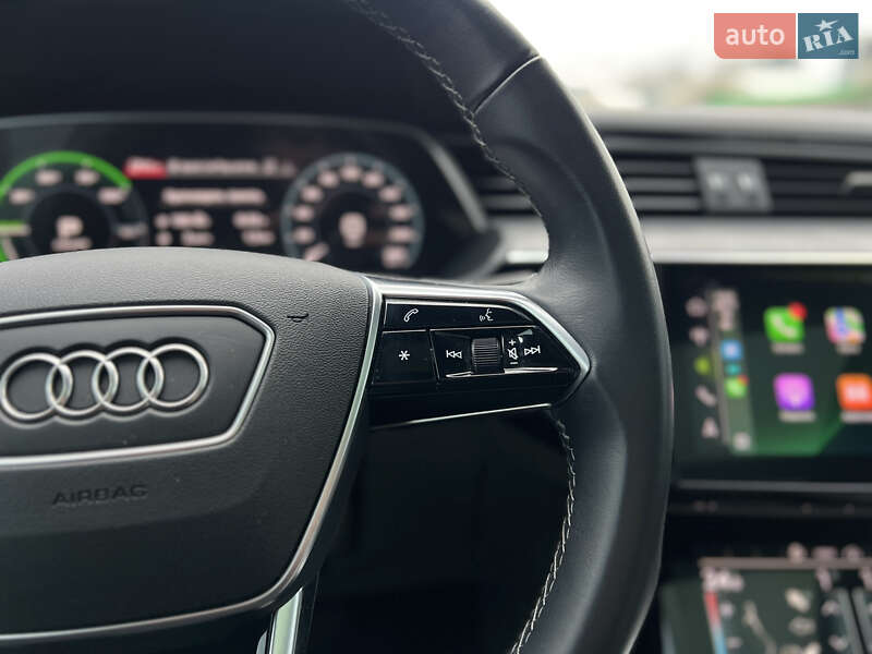 Внедорожник / Кроссовер Audi e-tron 2022 в Киеве