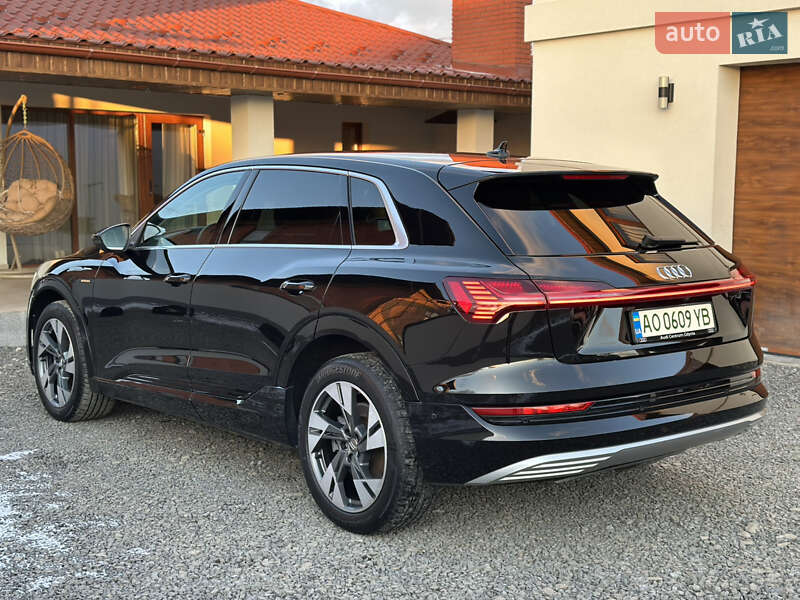 Внедорожник / Кроссовер Audi e-tron 2020 в Ужгороде