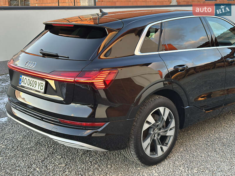 Внедорожник / Кроссовер Audi e-tron 2020 в Ужгороде