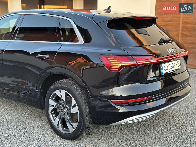 Внедорожник / Кроссовер Audi e-tron 2020 в Ужгороде