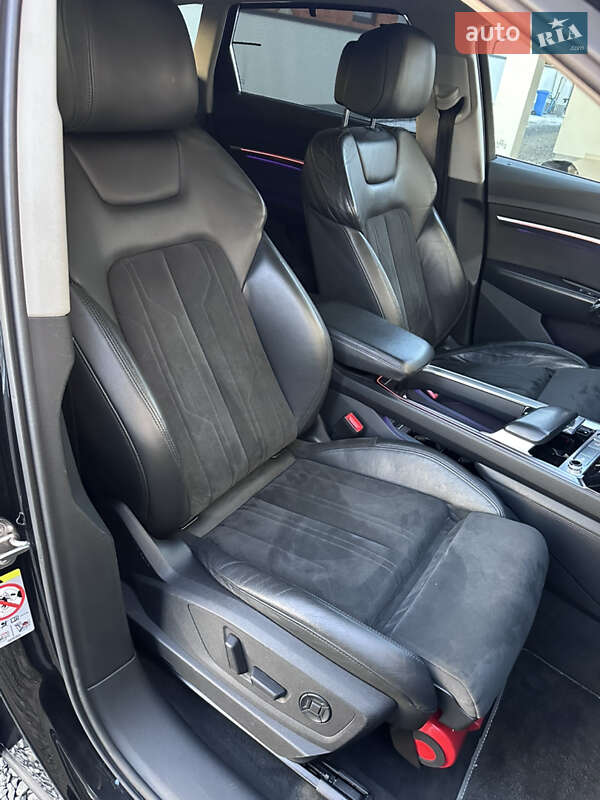 Внедорожник / Кроссовер Audi e-tron 2020 в Ужгороде