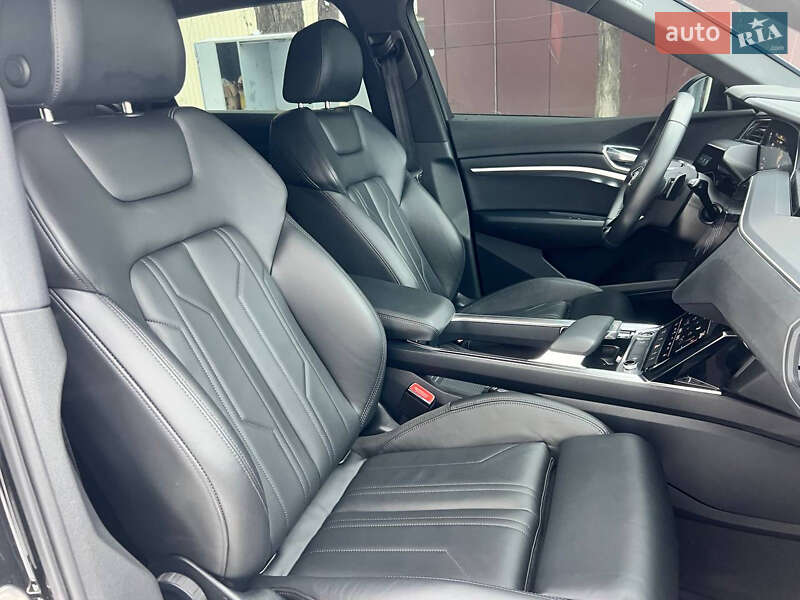 Внедорожник / Кроссовер Audi e-tron 2022 в Днепре