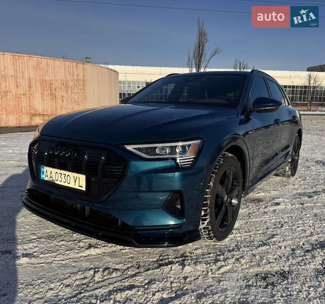 Позашляховик / Кросовер Audi e-tron 2019 в Києві фото 13 Позашляховик / Кросовер Audi e-tron 2019 в Києві