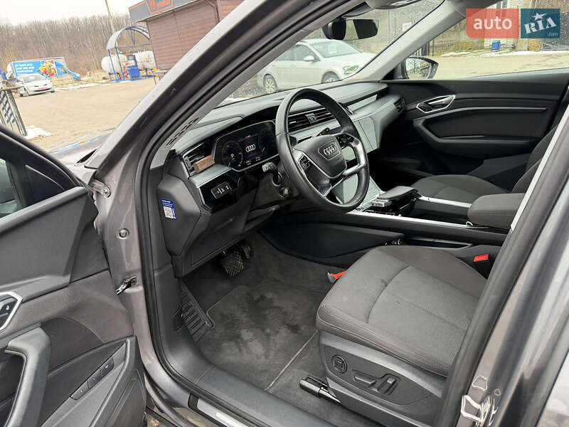 Позашляховик / Кросовер Audi e-tron 2020 в Калуші фото 17 Позашляховик / Кросовер Audi e-tron 2020 в Калуші