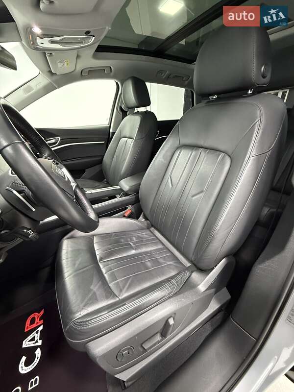 Позашляховик / Кросовер Audi e-tron 2020 в Одесі фото 27 Позашляховик / Кросовер Audi e-tron 2020 в Одесі