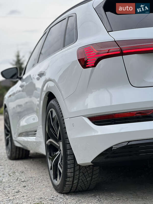 Внедорожник / Кроссовер Audi e-tron 2021 в Тернополе