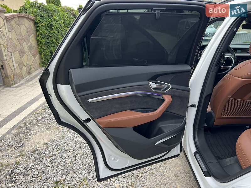 Внедорожник / Кроссовер Audi e-tron 2021 в Тернополе