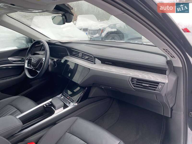 Позашляховик / Кросовер Audi e-tron 2020 в Львові фото 9 Позашляховик / Кросовер Audi e-tron 2020 в Львові