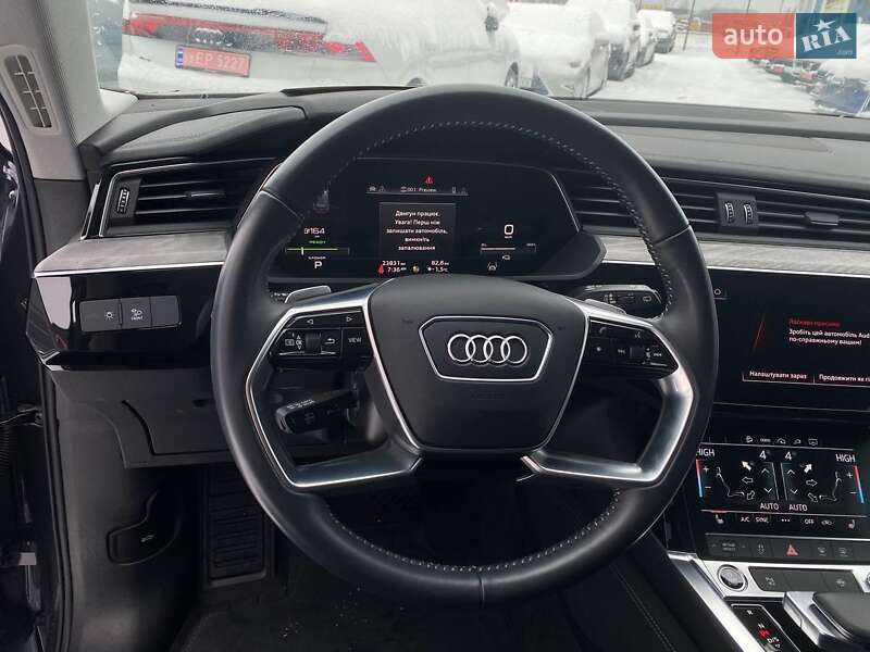Позашляховик / Кросовер Audi e-tron 2020 в Львові фото 14 Позашляховик / Кросовер Audi e-tron 2020 в Львові