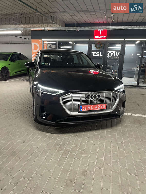 Внедорожник / Кроссовер Audi e-tron 2020 в Киеве