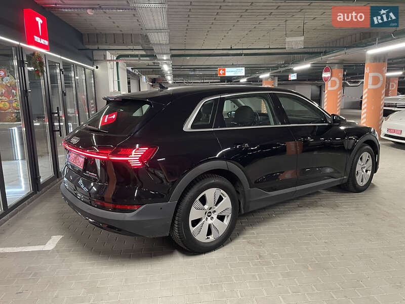 Внедорожник / Кроссовер Audi e-tron 2020 в Киеве