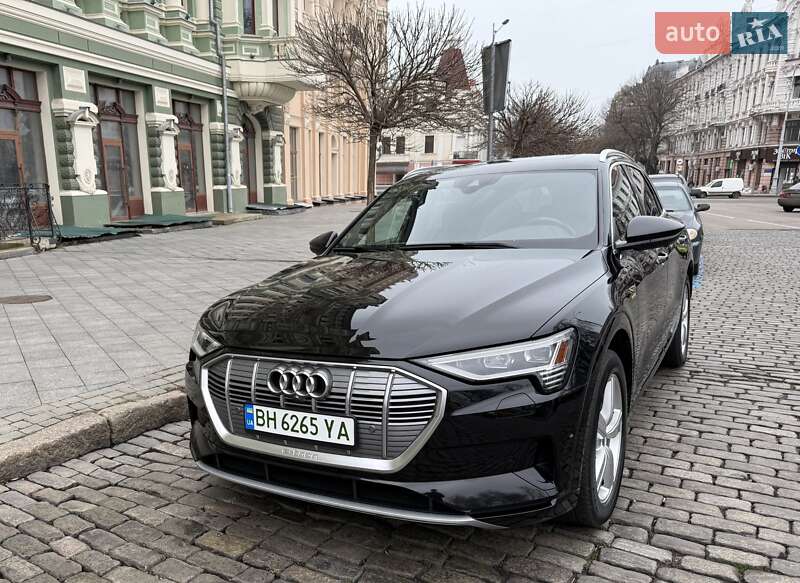 Внедорожник / Кроссовер Audi e-tron 2019 в Одессе