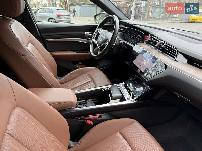 Внедорожник / Кроссовер Audi e-tron 2019 в Одессе