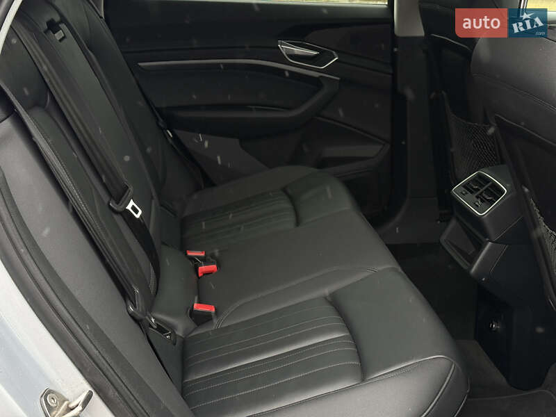Внедорожник / Кроссовер Audi e-tron 2021 в Тернополе фото 21 Внедорожник / Кроссовер Audi e-tron 2021 в Тернополе
