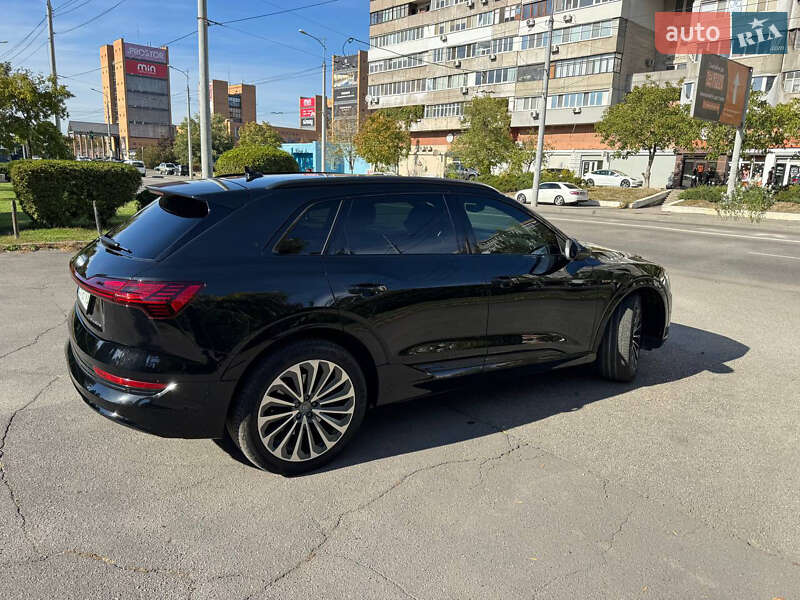 Внедорожник / Кроссовер Audi e-tron 2019 в Одессе фото 7 Внедорожник / Кроссовер Audi e-tron 2019 в Одессе