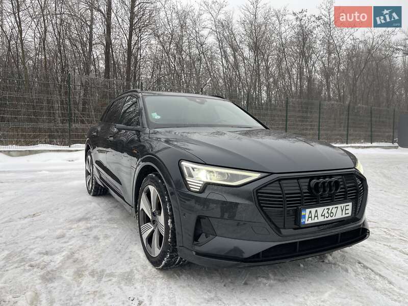 Внедорожник / Кроссовер Audi e-tron 2022 в Киеве