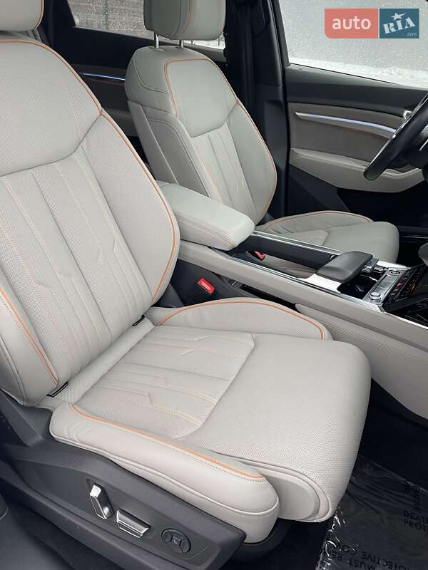 Внедорожник / Кроссовер Audi e-tron 2022 в Киеве