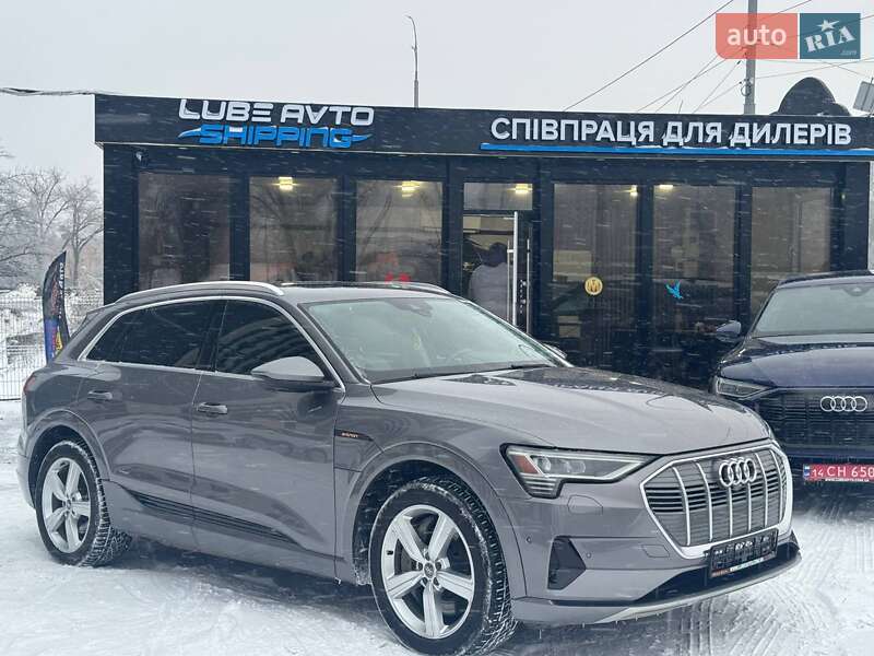 Внедорожник / Кроссовер Audi e-tron 2019 в Киеве