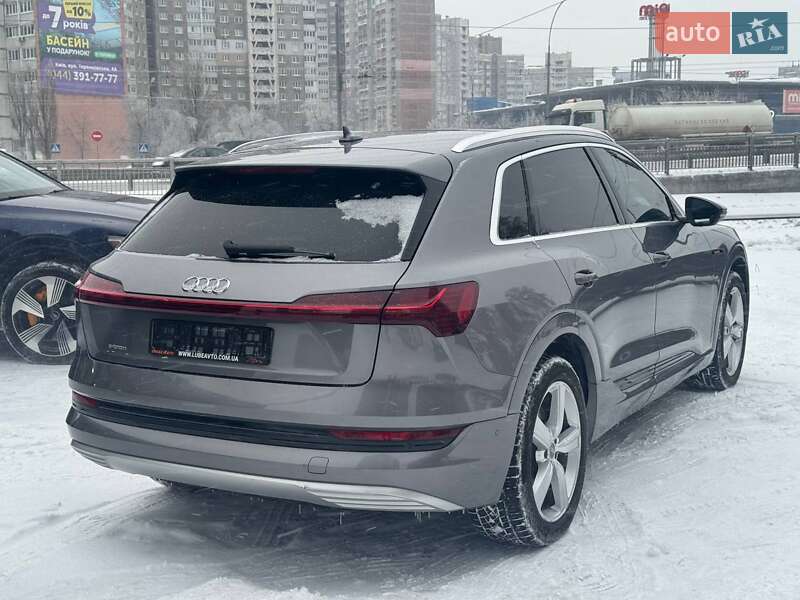 Внедорожник / Кроссовер Audi e-tron 2019 в Киеве