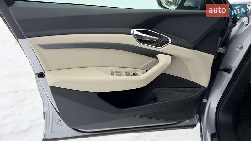 Внедорожник / Кроссовер Audi e-tron 2021 в Виннице фото 25 Внедорожник / Кроссовер Audi e-tron 2021 в Виннице