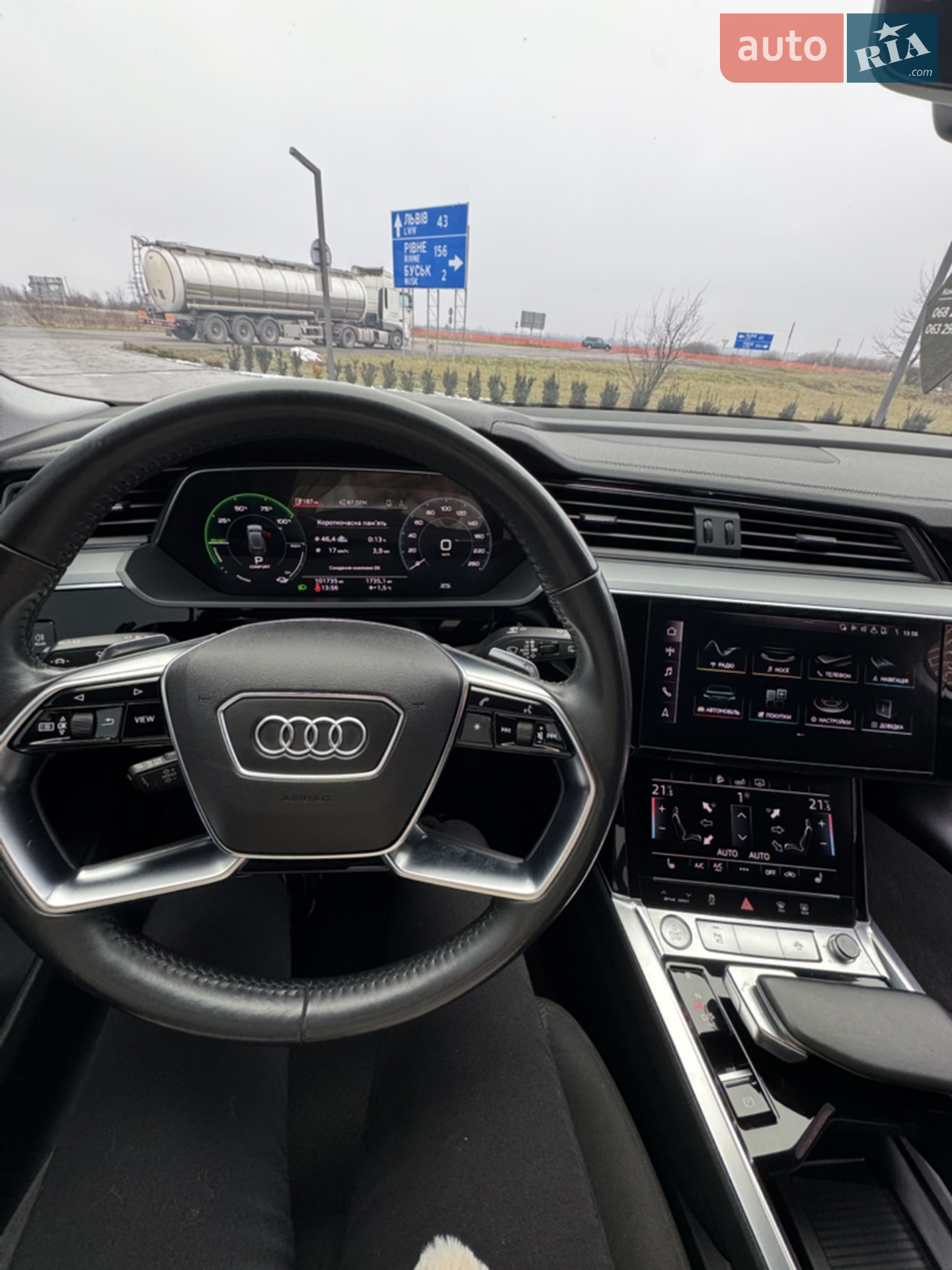 2019 Audi e-tron - мініатюра 6