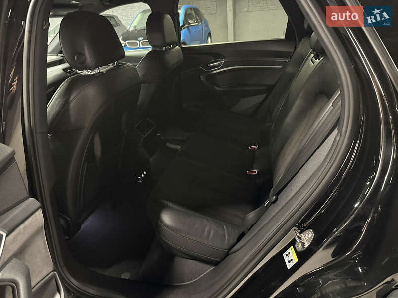 Внедорожник / Кроссовер Audi e-tron 2019 в Владимире фото 9 Внедорожник / Кроссовер Audi e-tron 2019 в Владимире