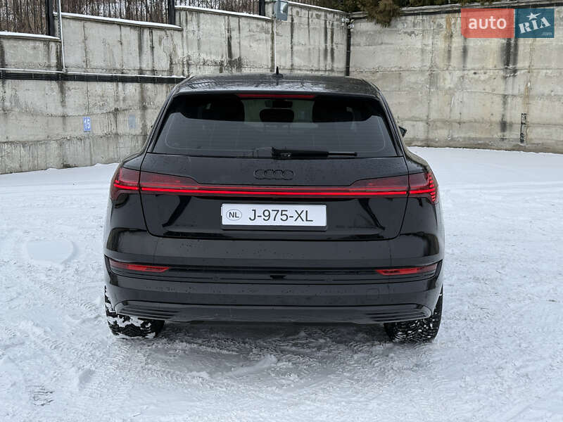 Внедорожник / Кроссовер Audi e-tron 2020 в Ровно