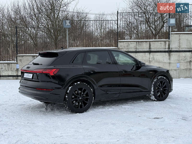 Внедорожник / Кроссовер Audi e-tron 2020 в Ровно