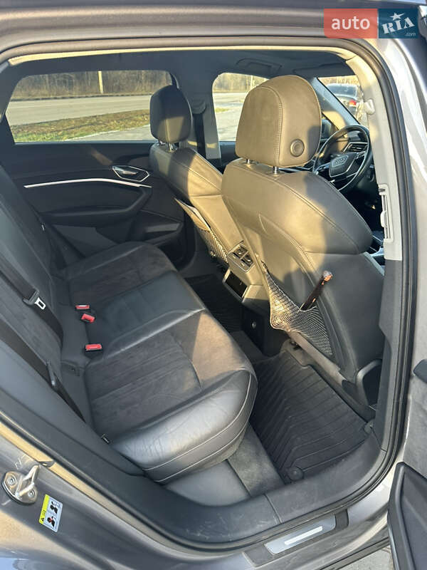 Внедорожник / Кроссовер Audi e-tron 2019 в Полтаве