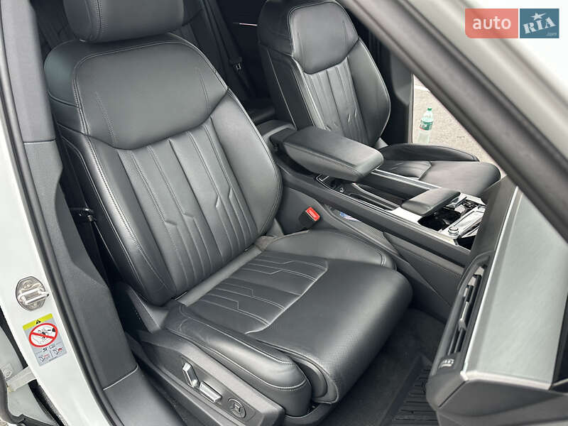 Внедорожник / Кроссовер Audi e-tron 2019 в Днепре