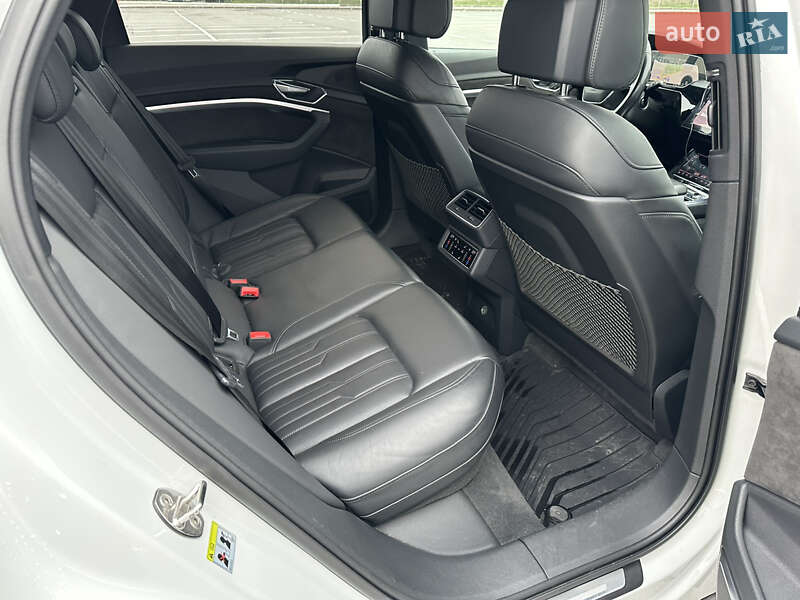 Внедорожник / Кроссовер Audi e-tron 2019 в Днепре