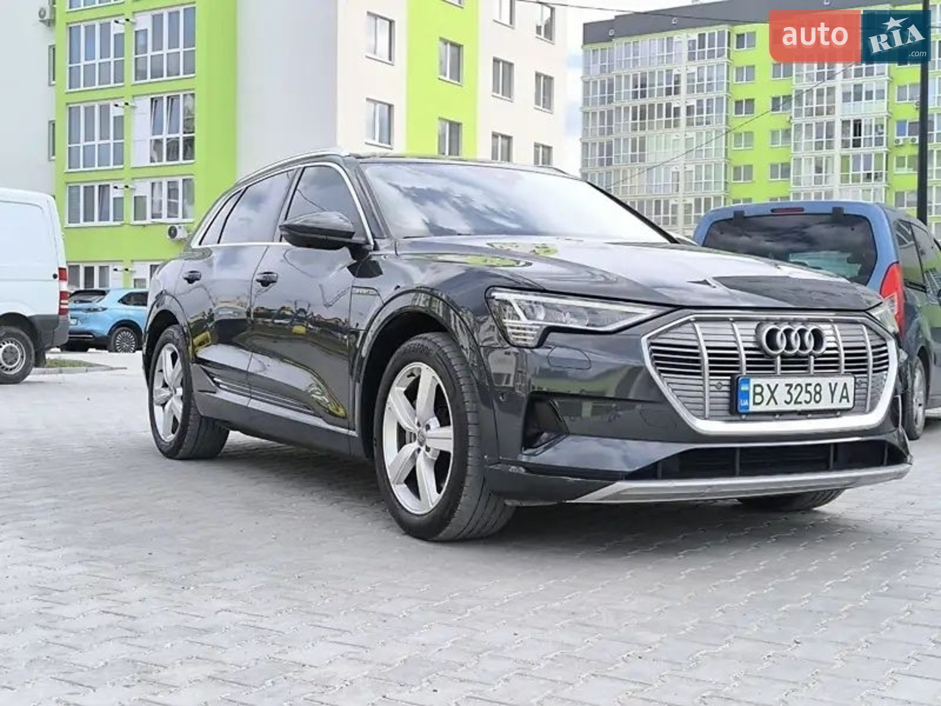 Audi e-tron 2019